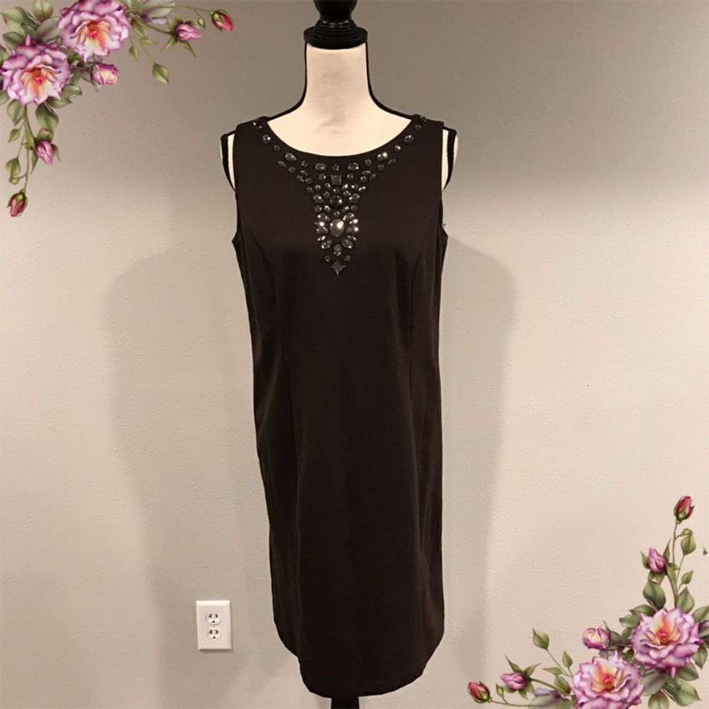 ‎Beaded neckline sleeveless a-line brown dress